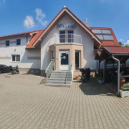 Orlan Hotel 3*