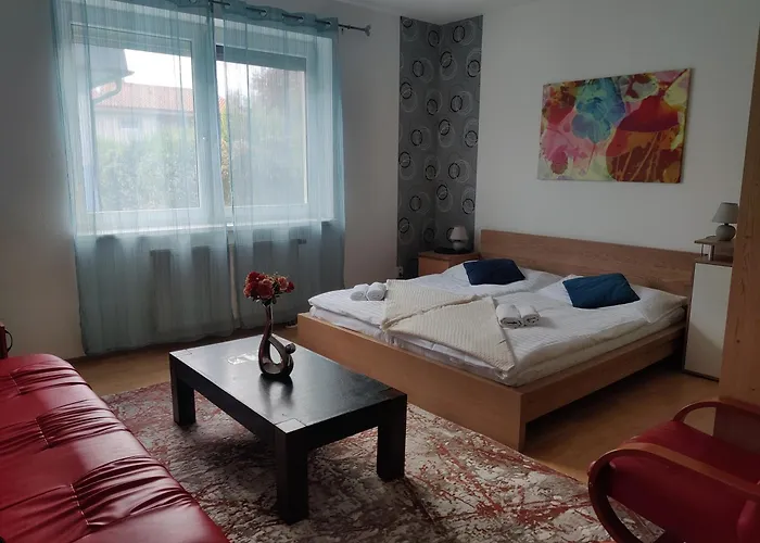 Orlan Отель Братислава