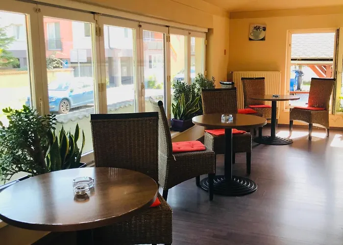 Orlan Отель Братислава