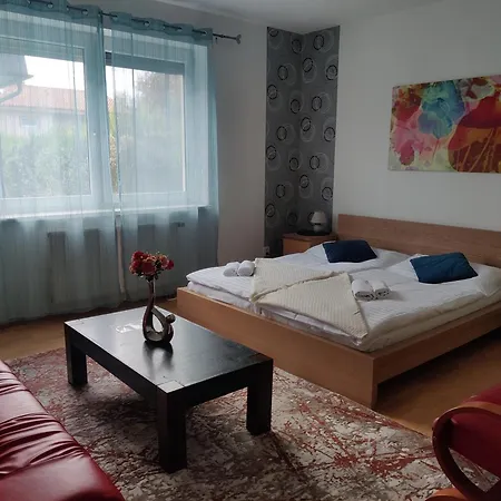 Orlan מלון ברטיסלאבה